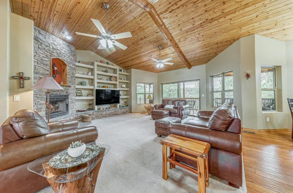 Ruidoso House | Ruidoso Vacation Rental Close to Hiking and Skiing