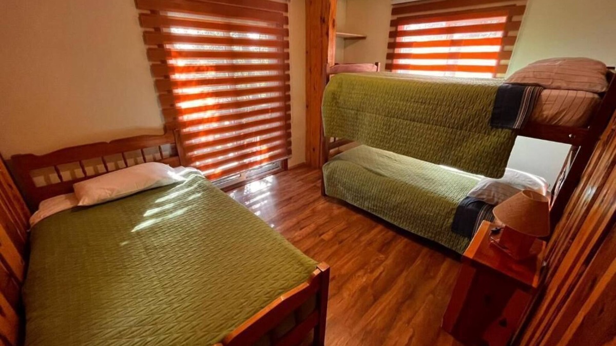 Pucon Hotel | Ruka Pucón Hostel-basic triple bed