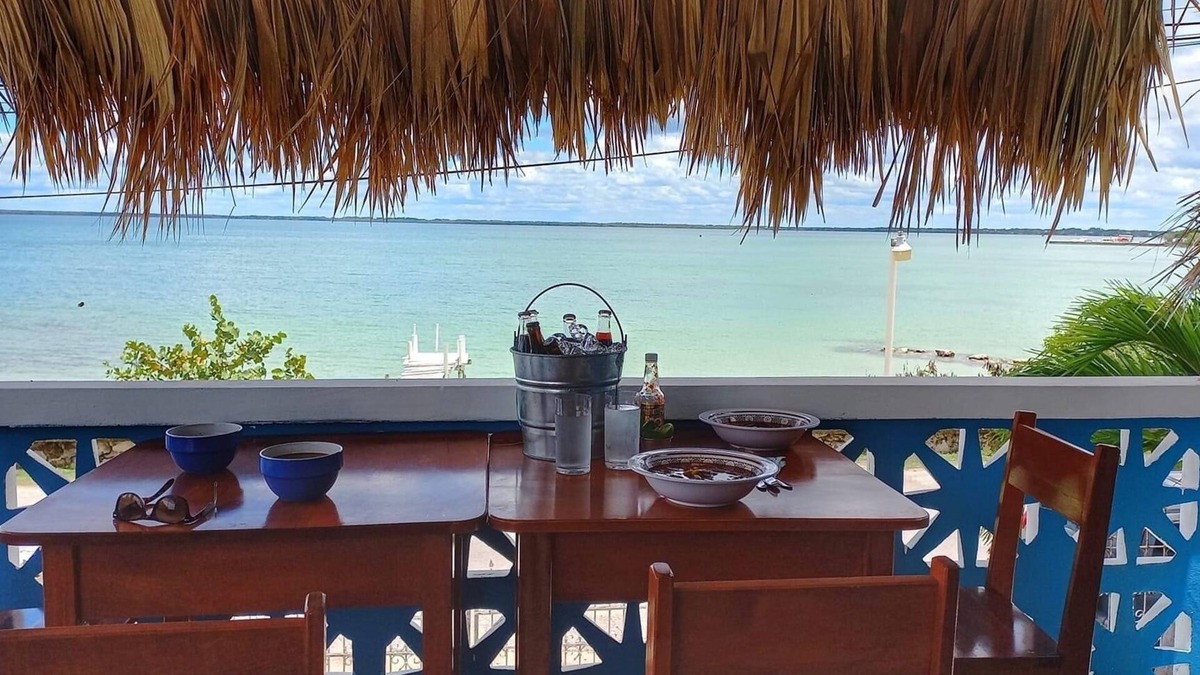 Corozal House | Rum Punch Lodge