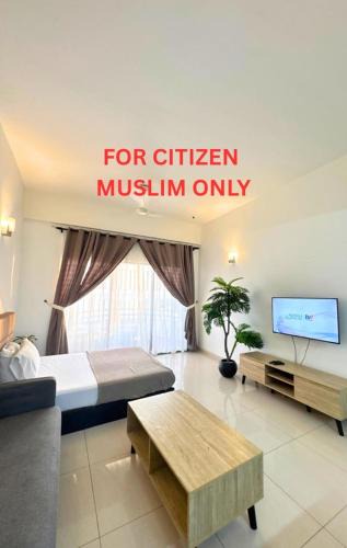 Si Rusa Apartment | Rumah Berangin at The Regency Beach Resort Port Dickson Sea View