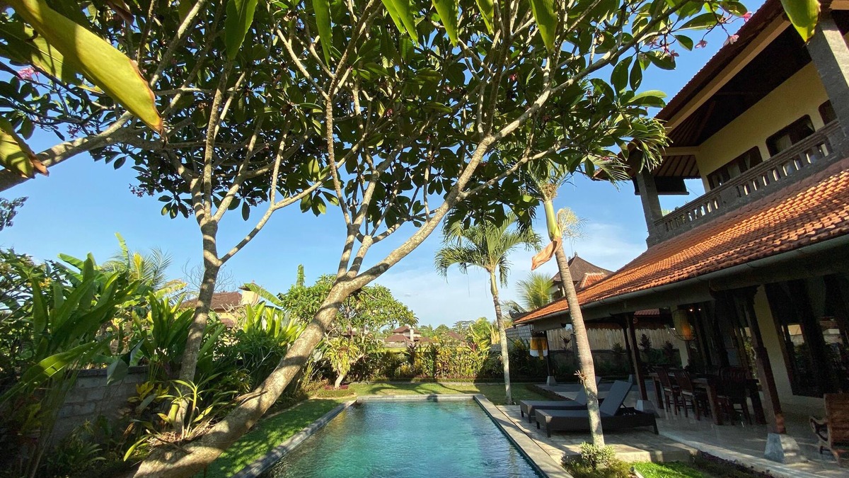 Sayan Villa | Rumah Dadong