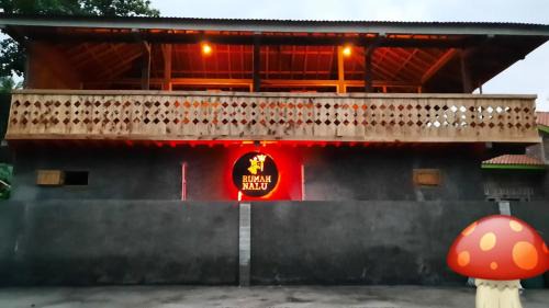 Krui Hotel | Rumah Nalu surf camp