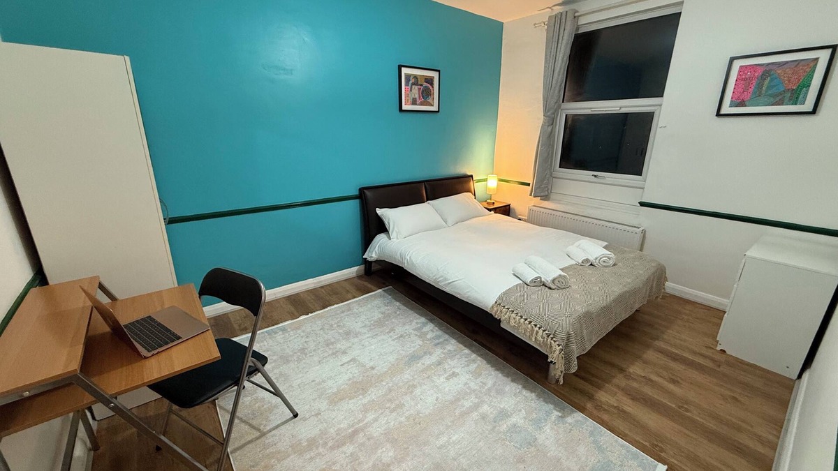 Shacklewell Apartment | Rumi's Serenity