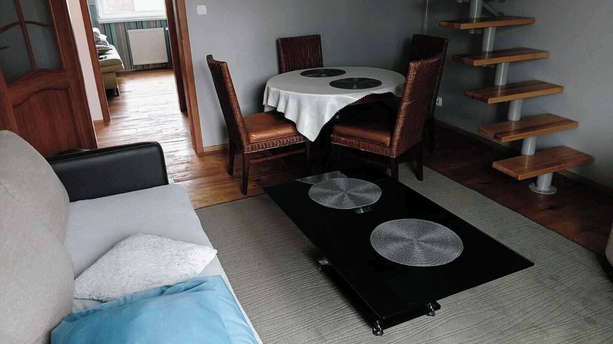 Rumia Apartment | Rumia - Apartment - Sleeps 8 - Parking - Seaside
