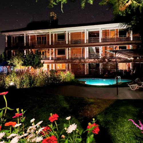 Acopampa Hostel | Runaway Eco Hotel