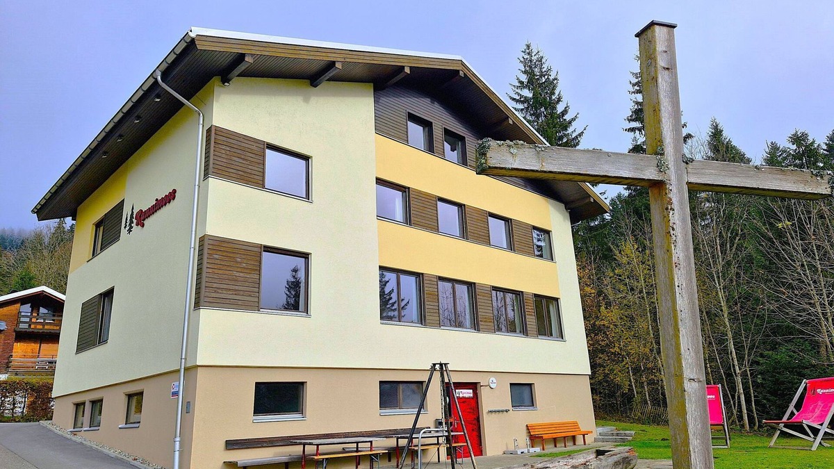 Innerlaterns House | Runnimoos by Interhome