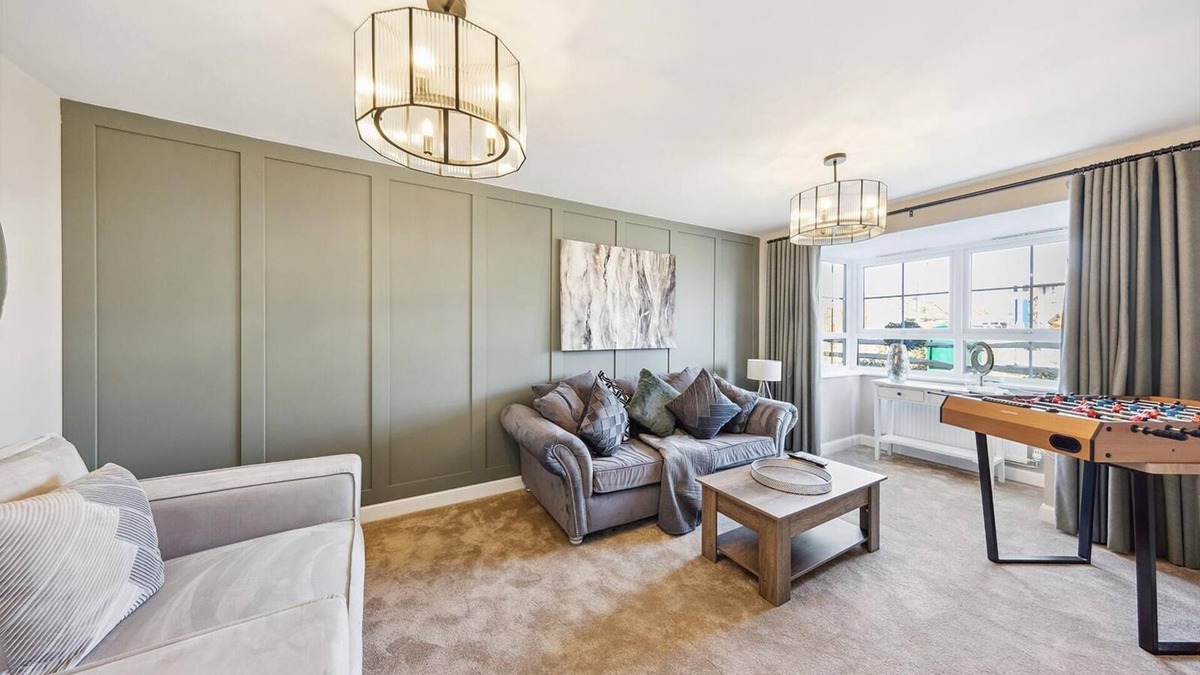 Broad Oak House | Ruperts Lux Canterbury Hideaway | 4 BD | 2 BA | Parking | Hot Tub