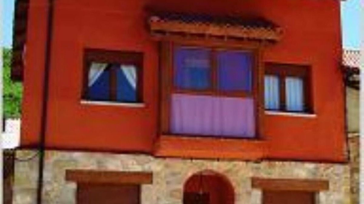 Villafrea de la Reina Apartment | Rural Accommodation in Montaña Leonesa, next to peaks of Europe and the Riaño swamp.