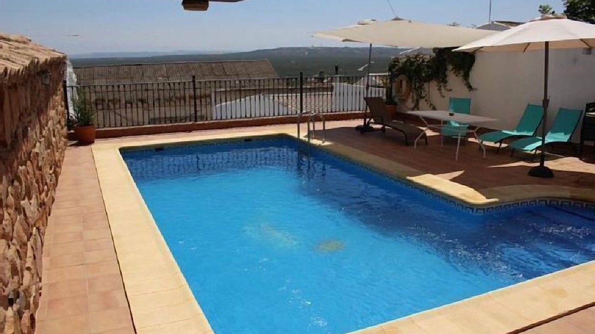 El Altico Cottage | Rural accommodation La Casa de Baños for 12 people
