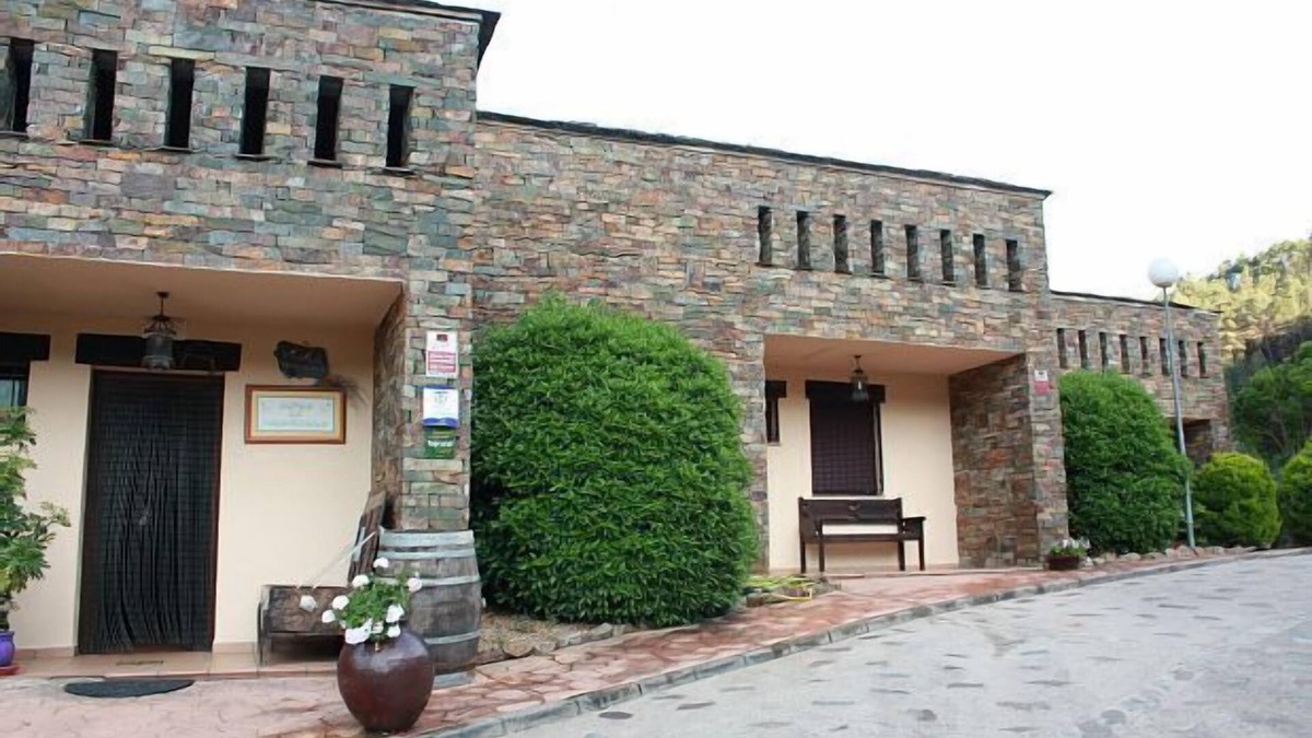 Casares de las Hurdes Cottage | Rural apartment Aldea la Cabachuela for 3 people