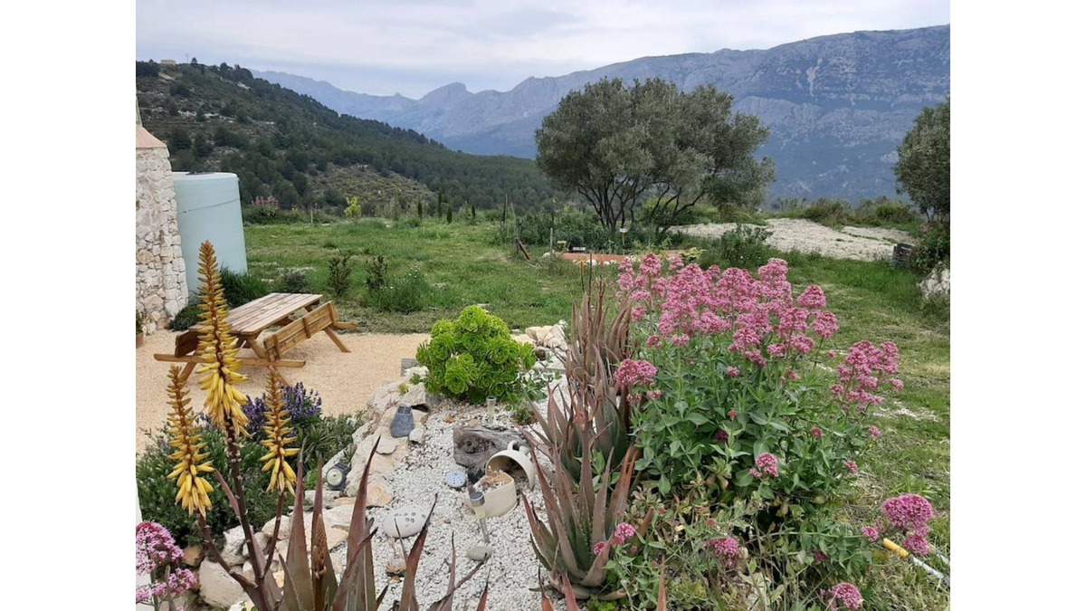 El Castell de Guadalest Apartment | Rural apartment with magnificent views