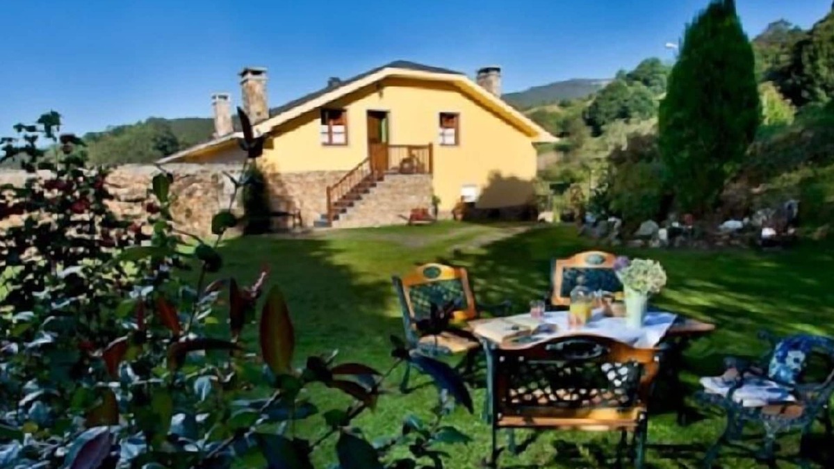 El Franco Apartment | Rural Apartment Casa El Llombo, ideal to disconnect, surrounded by nature.