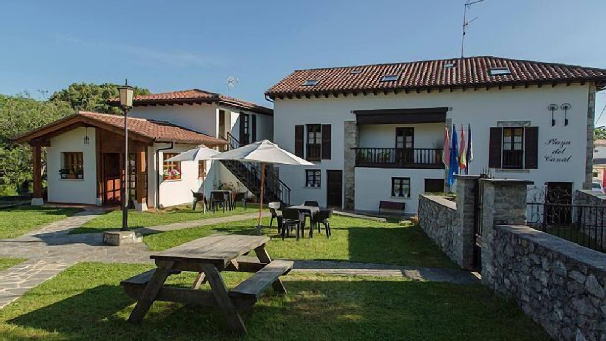 Villanueva de Pria Cottage | Rural apartment Playa del Canal for 4 people (+ 1 in extra bed)