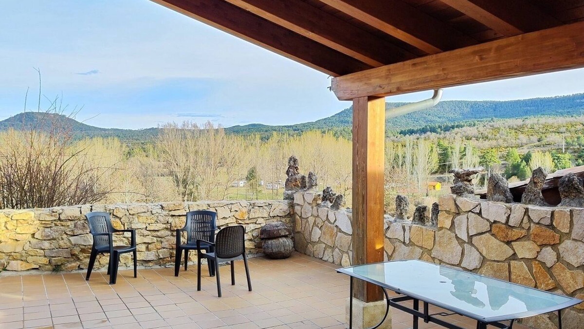 Una Apartment | Rural apartment with barbecue and mountain views
