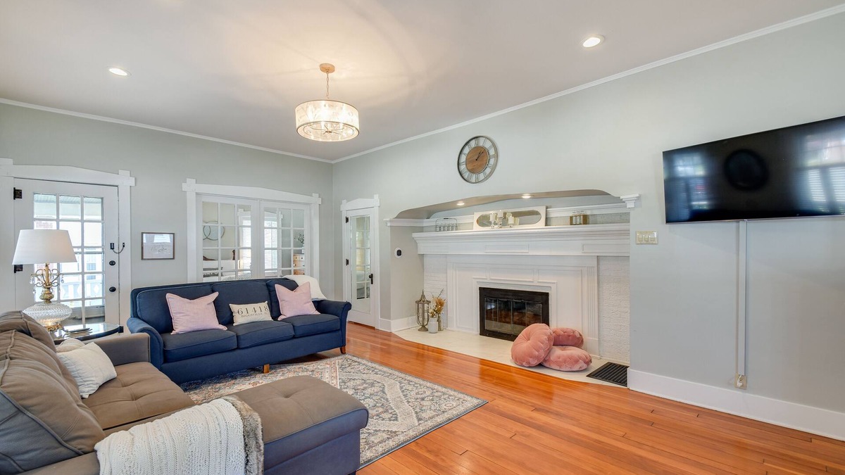 Biggsville House | Rural Biggsville Vacation Rental w/Porch