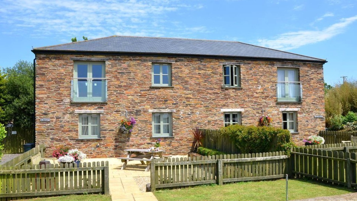 Grampound Cottage | Rural Complex 7 Lux Cottages, Ash Cottage, with Beautiful south views