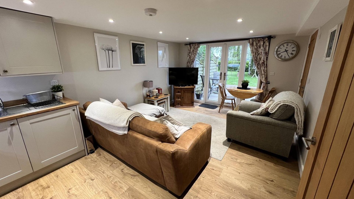 High Ercall Cottage | Rural Cottage-full Kitchen-pets Ok-paddock