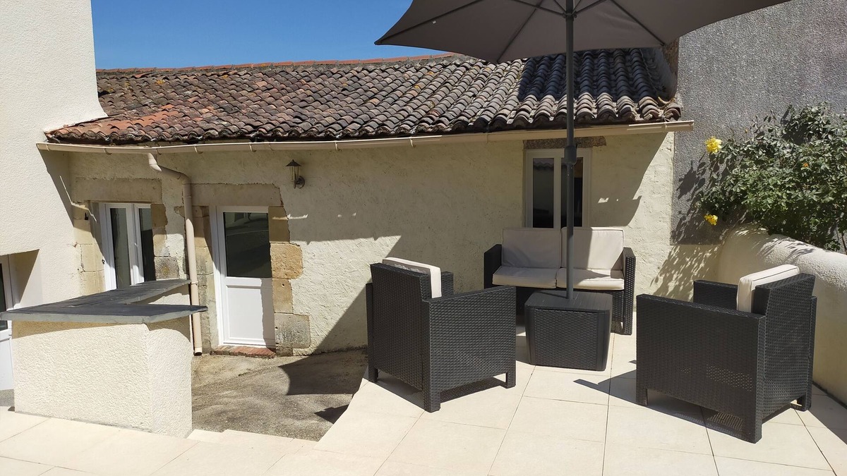 Le Busseau Cottage | Rural Cottage with garden on the border of the Deux-Sevres and Vendee