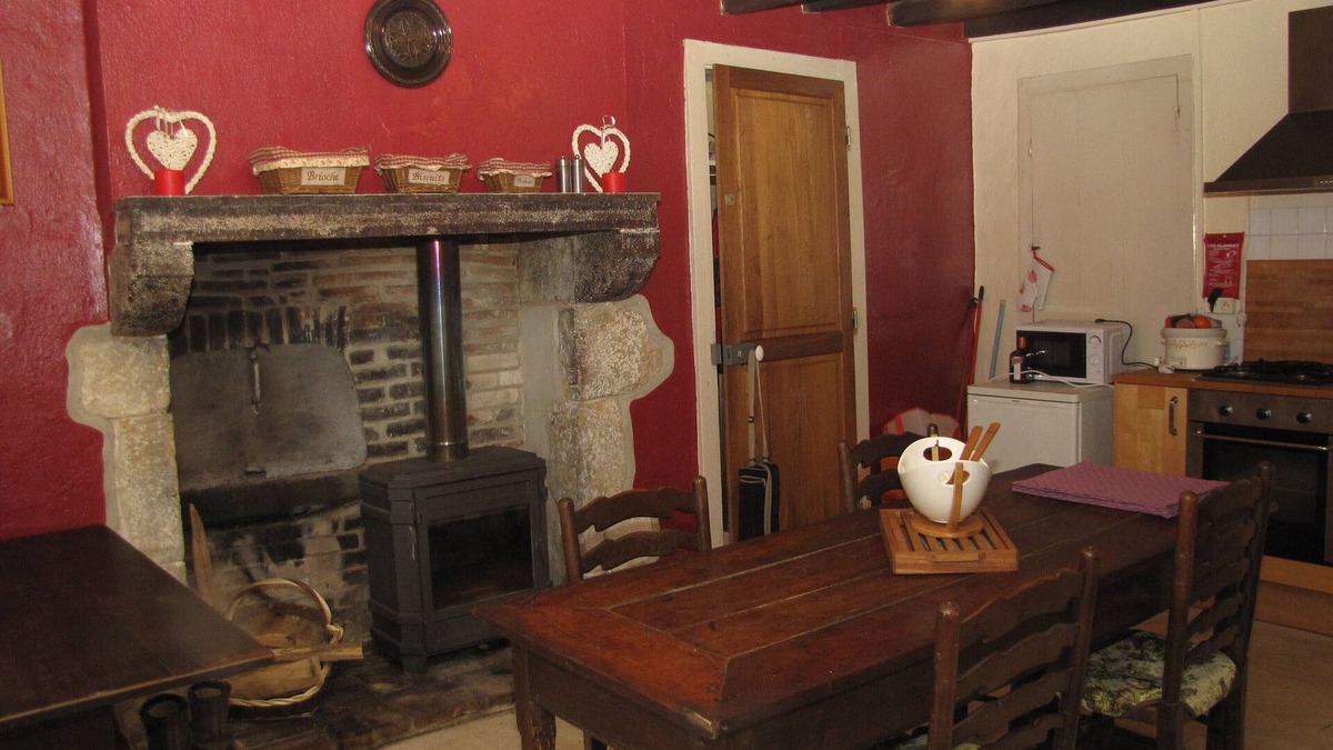 Lurcy-Levis Cottage | Rural Cottage With Private Pool In Large Garden