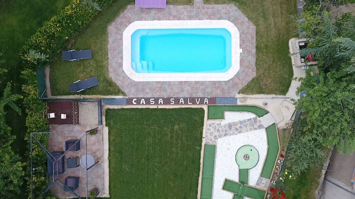 La Rinconada de la Sierra Cottage | Rural house Casa Salva, up to 16 people (groups) private pool and garden