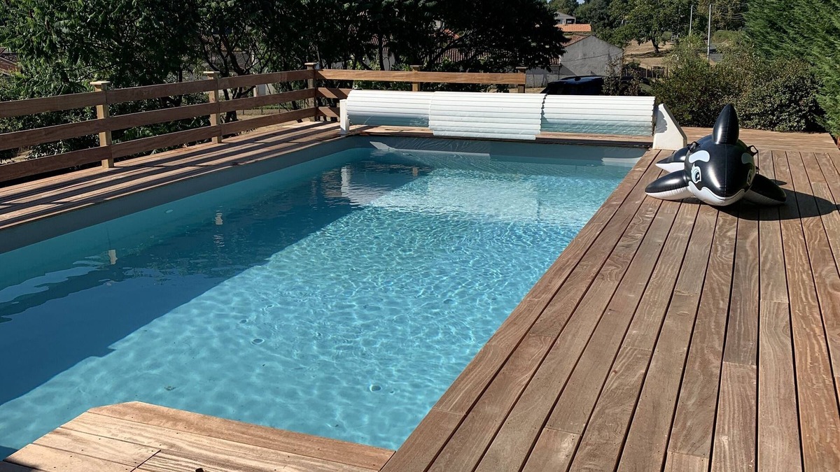 Saint-Hilaire-de-Voust Other | Rural farmhouse with private pool, ideal for families