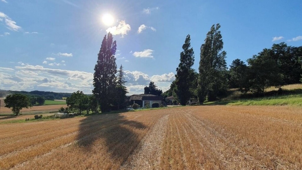 Poullignac Apartment | Rural Gîtes & Private Pool ★ Countryside retreat for 2 or 4 adults