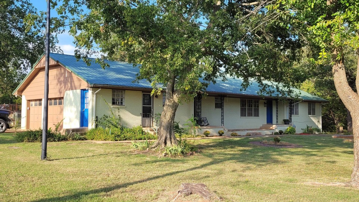 Lincoln County Other | Rural Gem! Recently Remodeled and Redecorated 3/2/2 Farmhouse on 24 Acres