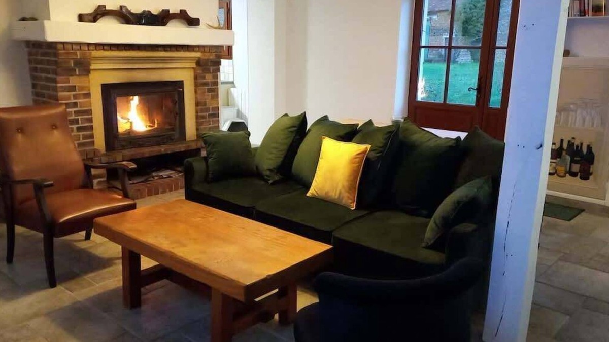 Scoury House | Rural Getaway: House 10 people, garden, fireplace