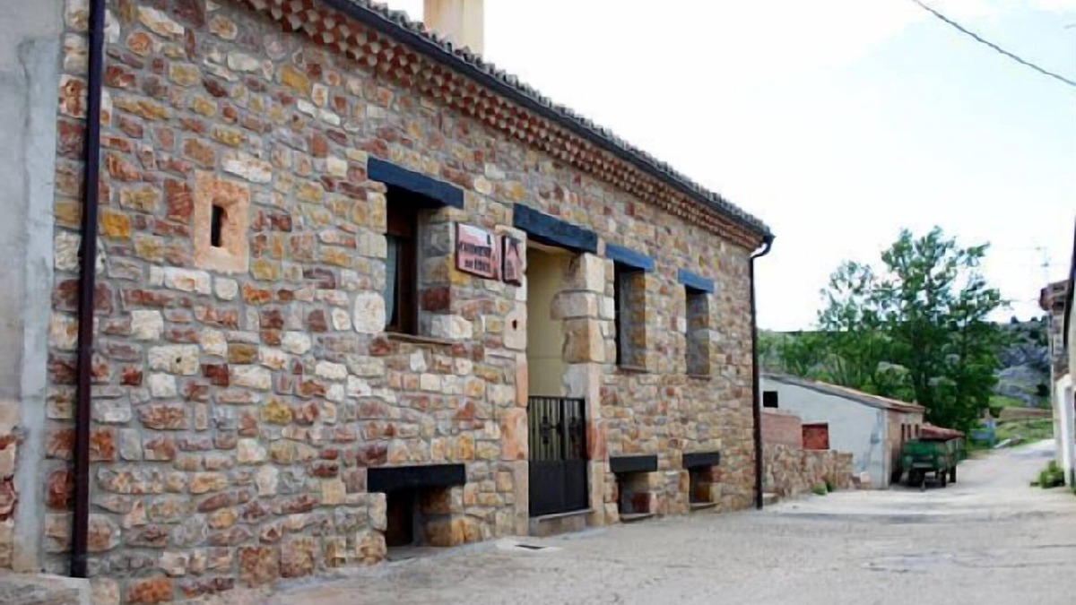 Espeja de San Marcelino Cottage | Rural house (full rental) on a plot of more than 1000m2, up to 10 people