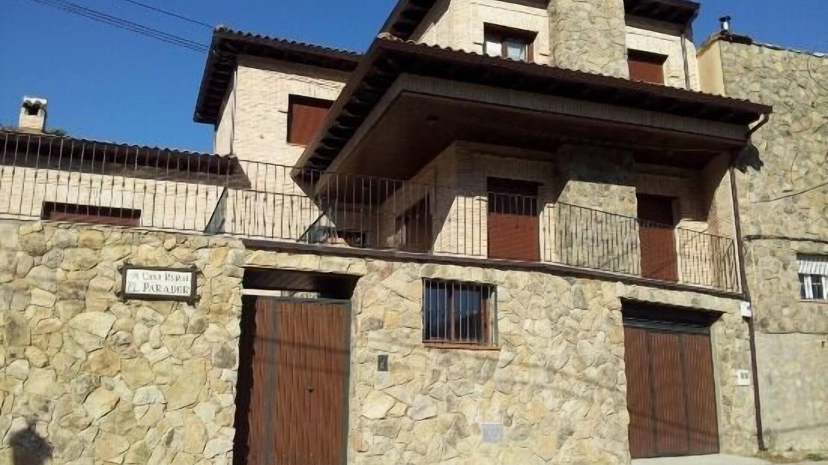 El Real de San Vicente Ski Chalet | Rural house (full rental) El Parador for 2-14 people