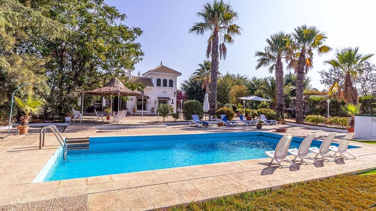 Marchena House | Rural Holiday Home 'Santa Ana' with Pool & Wi-Fi