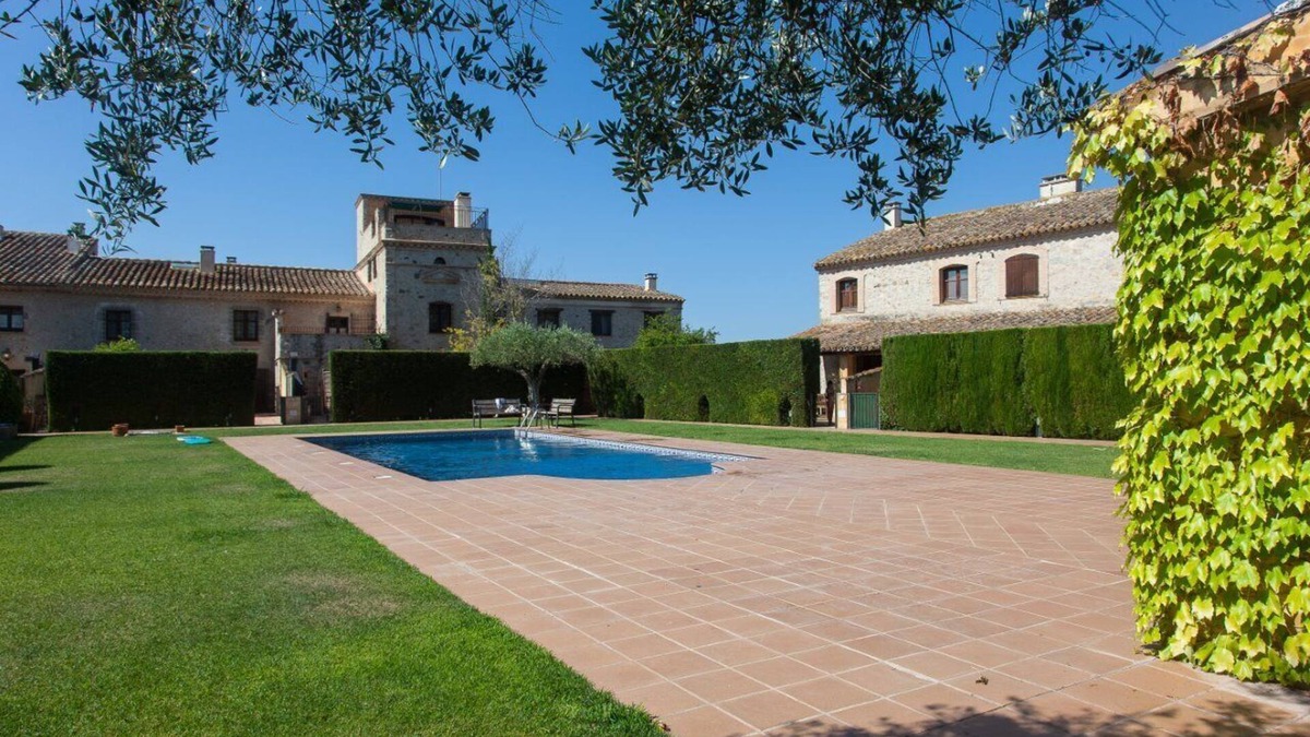 Torroella de Fluvia House | Rural house in Mas Armadà