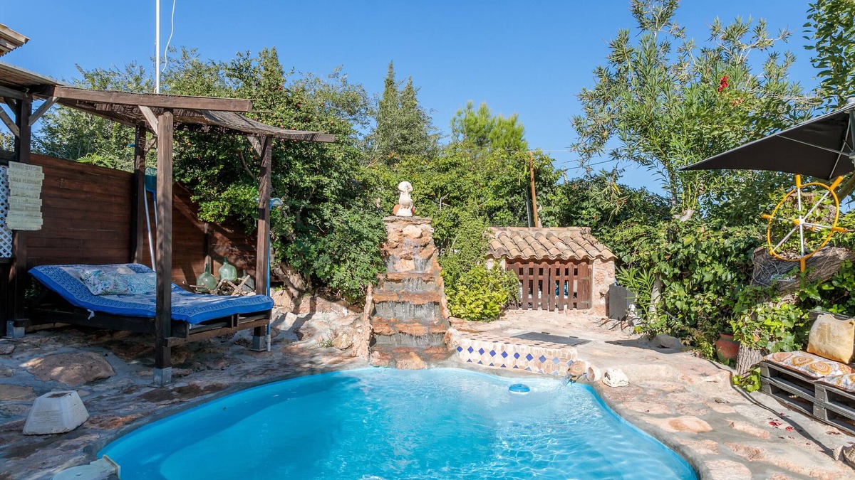 Alicante House | Rural House 'La Cuina De Paqui' with Private Pool, Private Terrace and Wi-Fi
