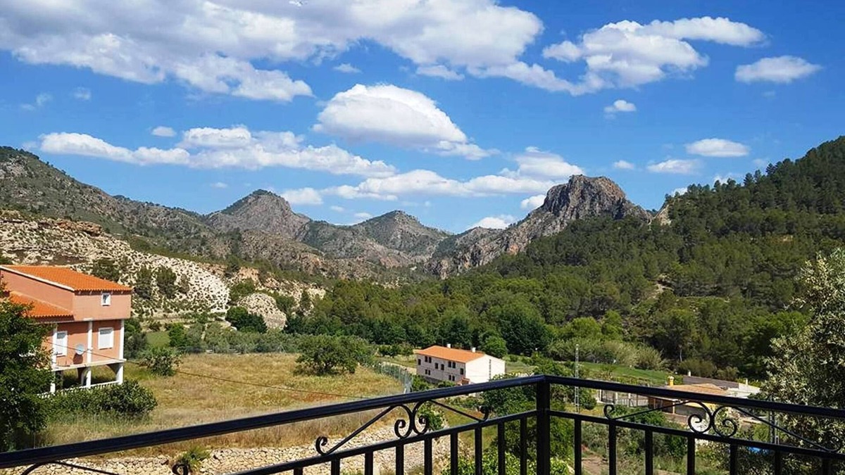 Elche De La Sierra Cottage | RURAL HOUSE E PUENTE DEL SEGURA