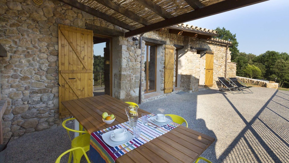 Llado Other | Rural House-Farmhouse near the Costa Brava and Pyrenees.