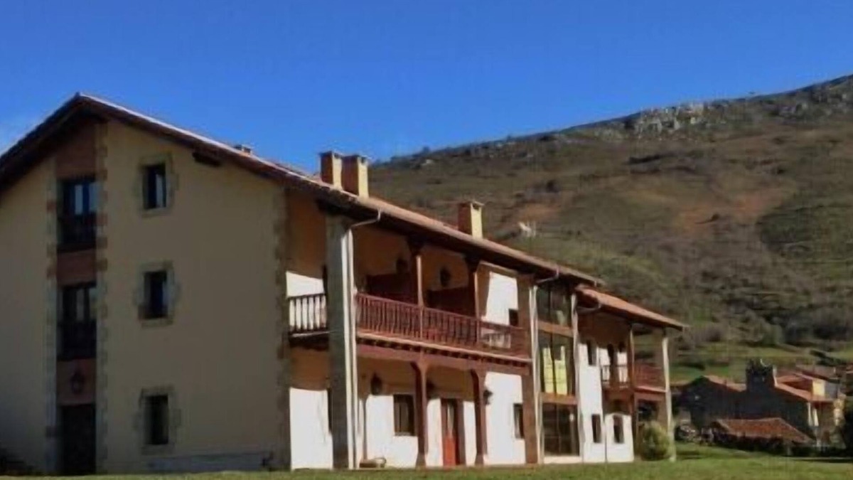 Cicera Cottage | Rural house (full rental) El Tombo de Santa Catalina for 30 people