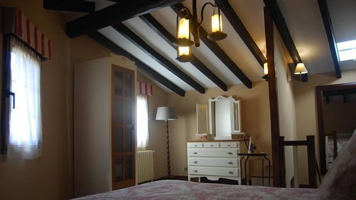 Arenas de Cabrales Cottage | Rural house (full rental) El Rabión for 2 people