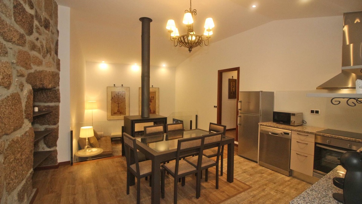 Covide Cottage | Rural house in geres for 4 people with fireplace