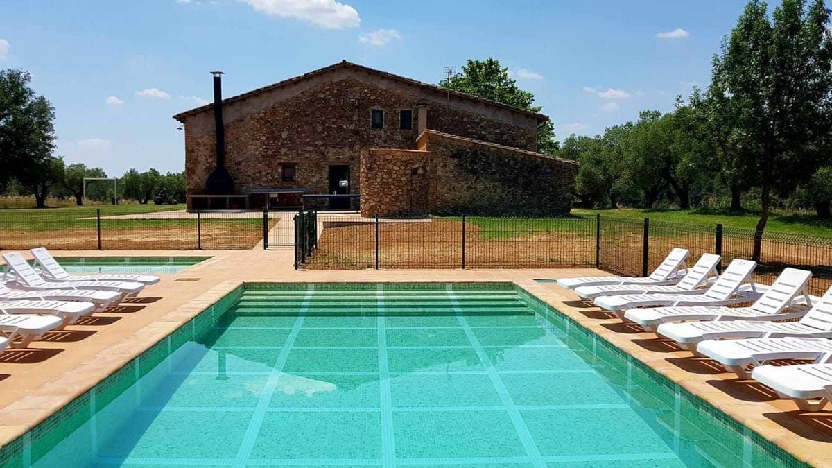 Queixas House | Rural house in Girona. 8 bedrooms, private pool