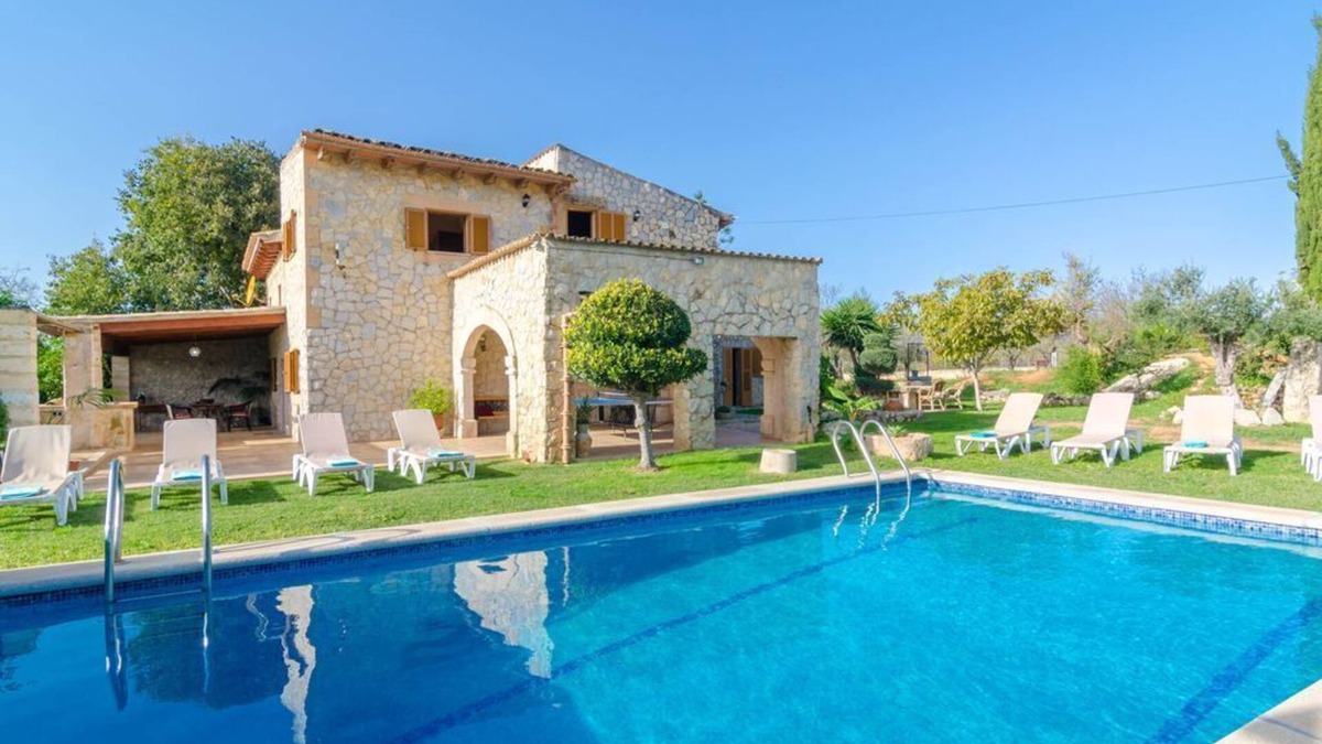 Inca Villa | rural house in inca mallorca in the center of the island