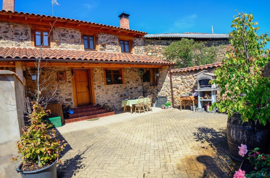 Benllera House | Rural house in the mountain of Leon
