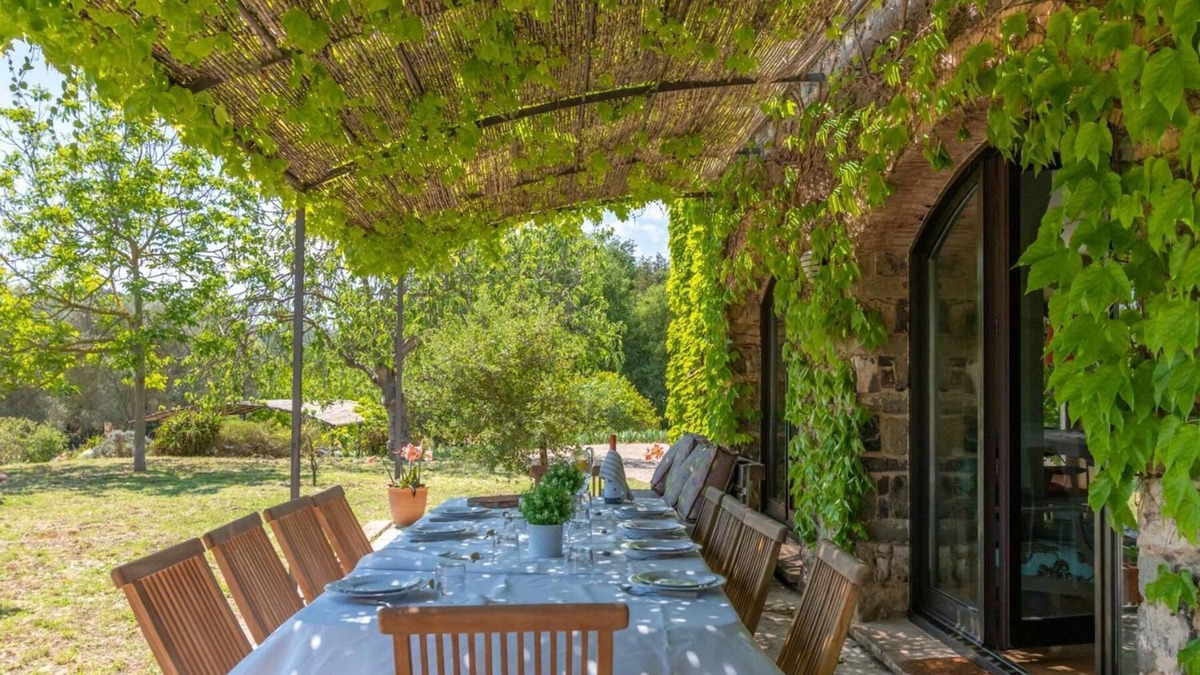 Foixa House | Rural House 'Mas Darovie' with Mountain View, Wi-Fi and Air Conditioning