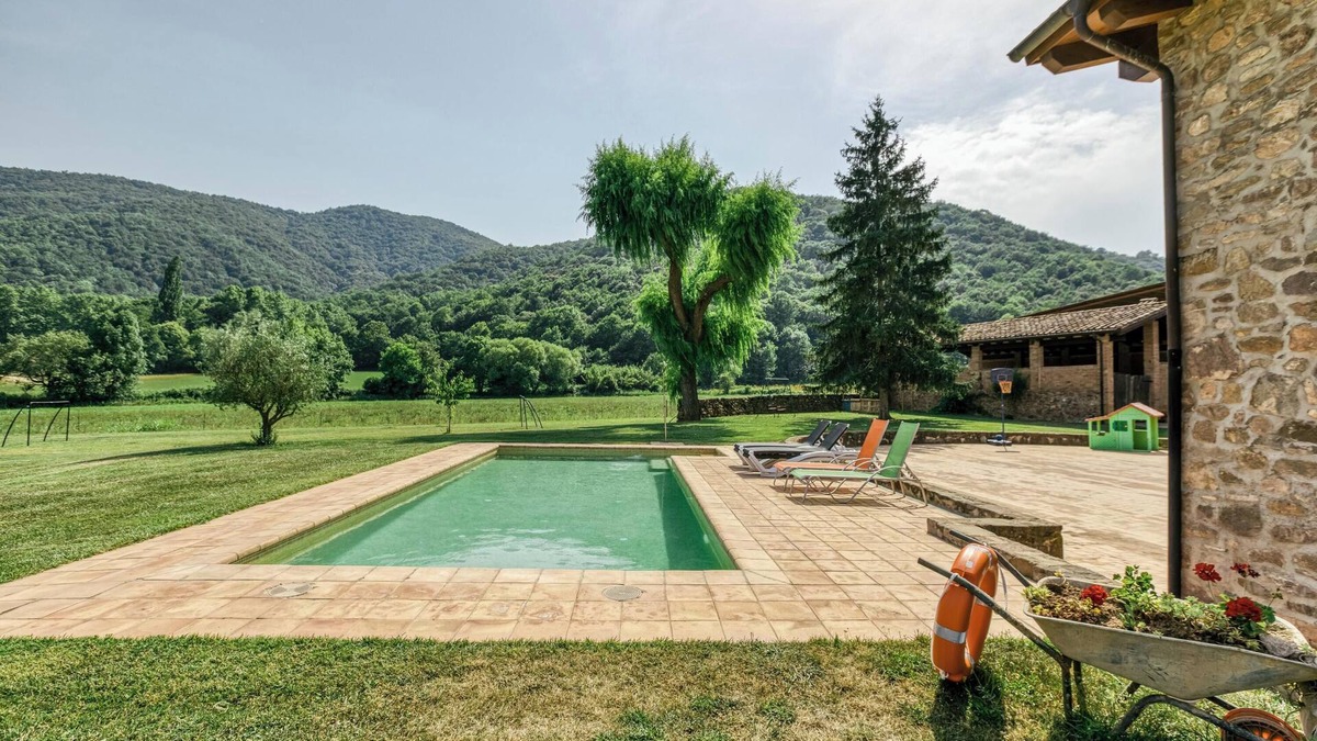Sant Pere Despuig Villa | Rural House Mas Plantalech with Pool, Garden & Wi-Fi