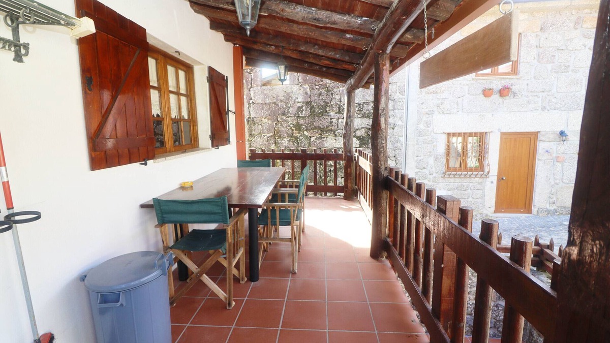 Covide Cottage | Rural House with Fireplace