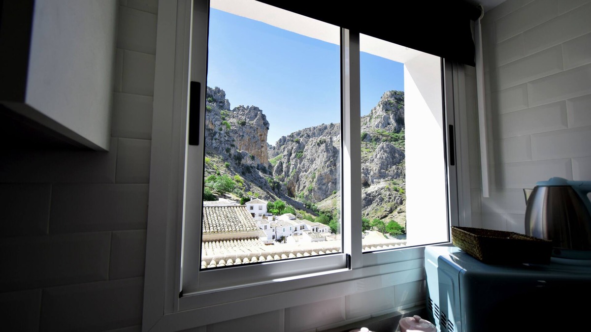 Zuheros Cottage | Rural house with views of the Cañón del Bailón and in the centre of Zuheros.