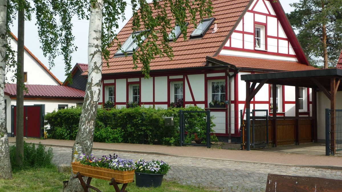 Utzberg Apartment | Rural idyll with proximity to the city of ERFURT/WEIMAR. Breakfast on request