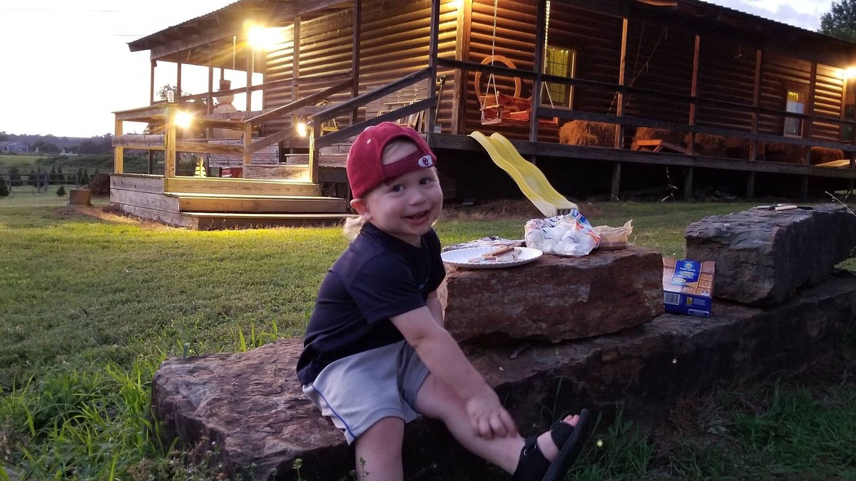 Cecil Cabin | Rural life on a real Christmas tree farm! Hallmark experience!