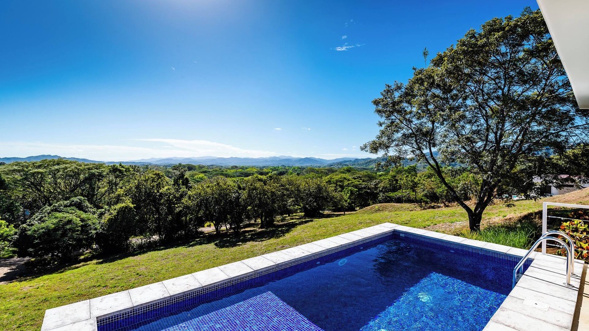 Rio Seco House | Rural living with mountain views and private pool!
