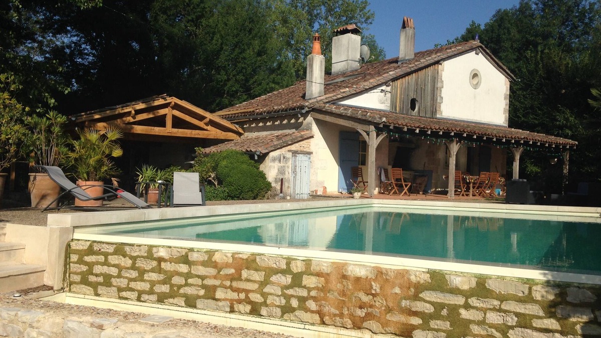 Mussidan House | Rural lock keeper farmhouse, pool, fully restored