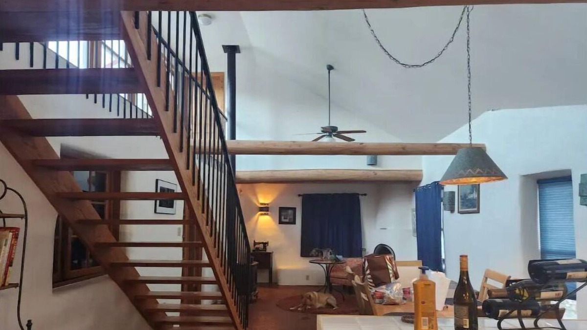 Nambe Pueblo House | Rural oasis